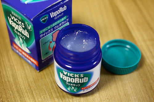 Vicks Vapor Rub for Hemorrhoids - Is it Dangerous to Use Vicks for Hemorrhoids?